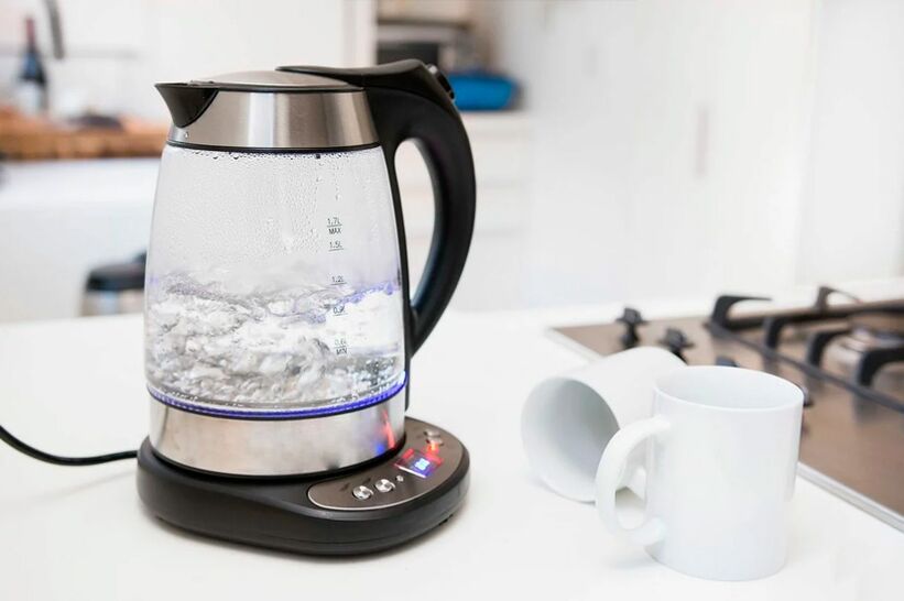 Electric kettle and required amount of water
