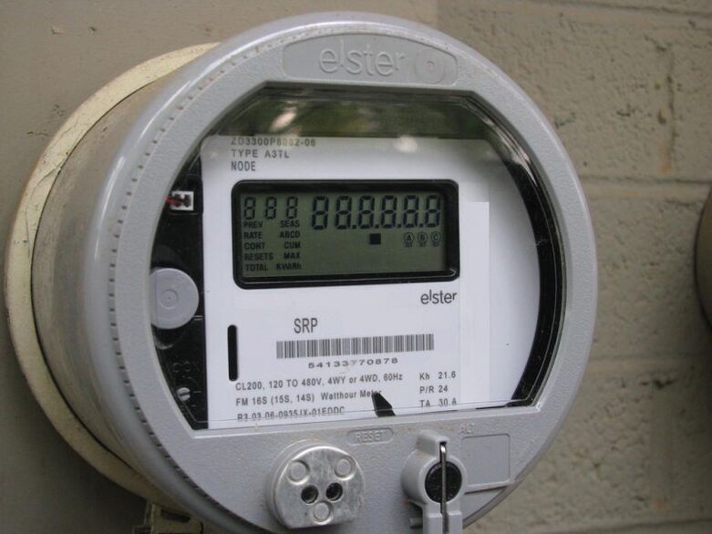 Energy-saving two-phase electric meter